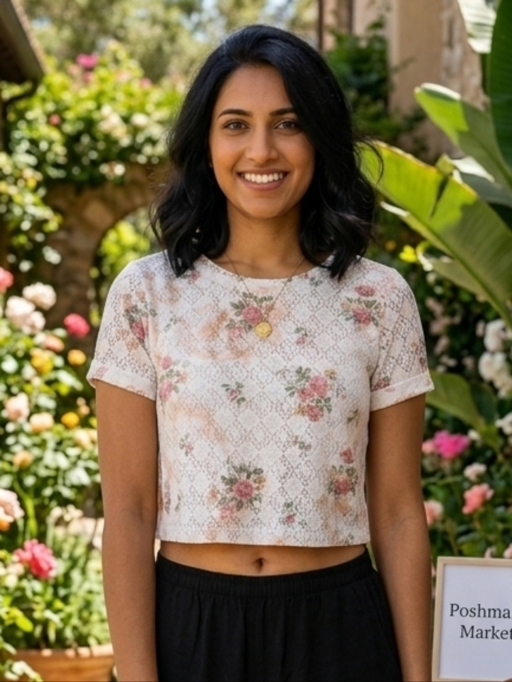 ⭐3/$25⭐ OVS Women's Floral Lace Cropped Short Sleeve Top Size S